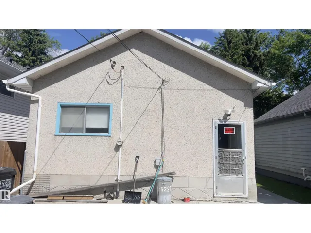 11404 92 ST NW, Edmonton, Alberta T5G0Z5