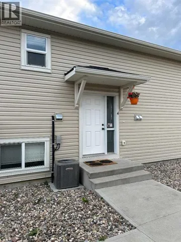 32 Cougar Cove N, Lethbridge, Alberta T1H5V4