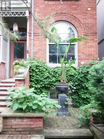 45 GRANT STREET, Toronto (South Riverdale), Ontario M4M2H6