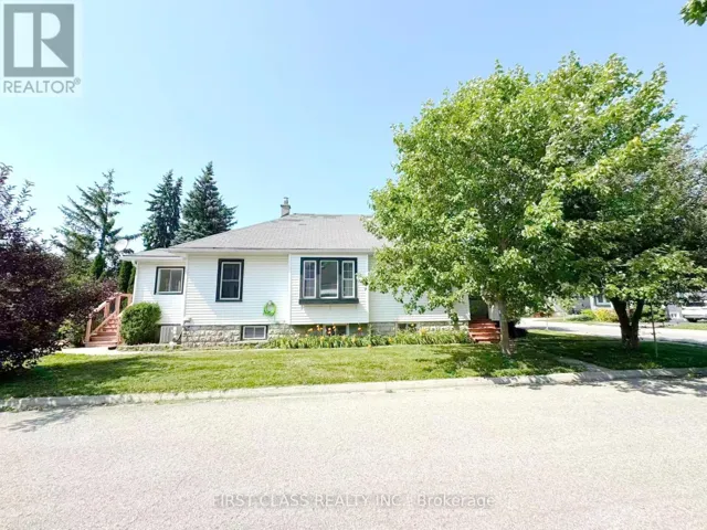 9 GRANTHAM AVENUE, St. Catharines (E. Chester), Ontario L2P3B3