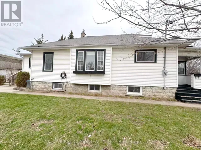 9 GRANTHAM AVENUE, St. Catharines (E. Chester), Ontario L2P3B3