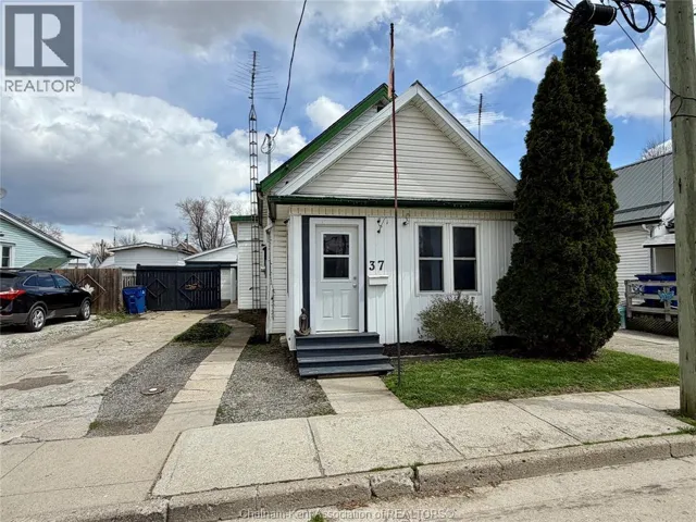 37 Foster STREET, Chatham, Ontario N7M4N4