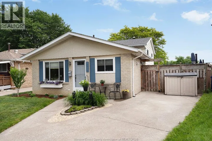 3404 HEMLOCK, Windsor, Ontario N8R1Z9