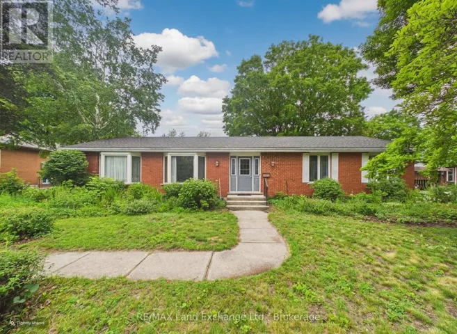 28 PENETANGORE ROW S, Huron-Kinloss, Ontario N2Z2N7