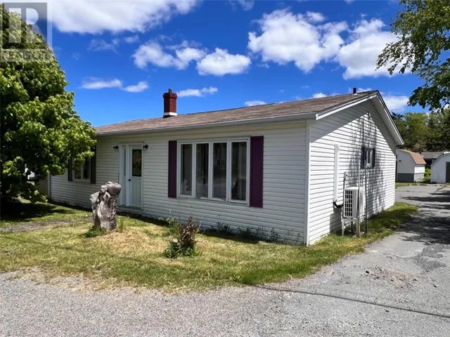 1 Turkswater Road, Makinsons, Newfoundland & Labrador A0A1X0
