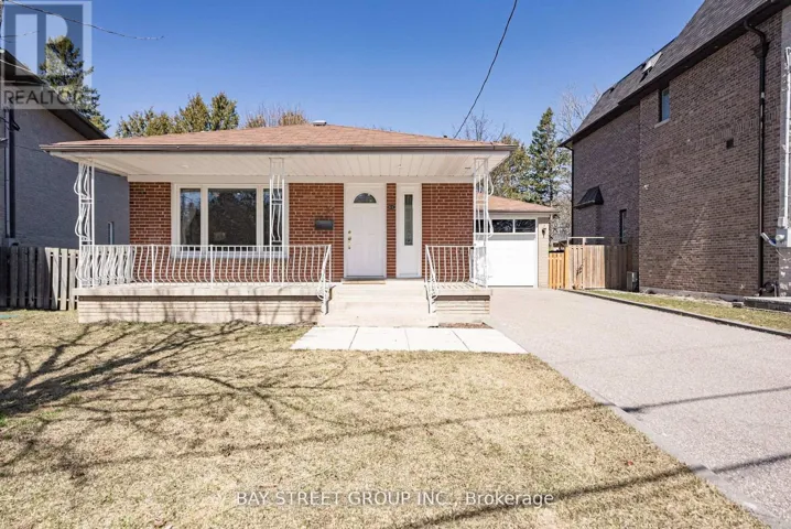51 ROCKPORT CRESCENT, Richmond Hill (Crosby), Ontario L4C2L7