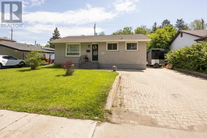 133 Whalen ST, Thunder Bay, Ontario P7A7H9