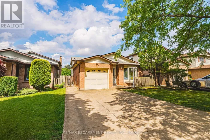11 DRAKES DRIVE, Hamilton (Lakeshore), Ontario L8E4G4