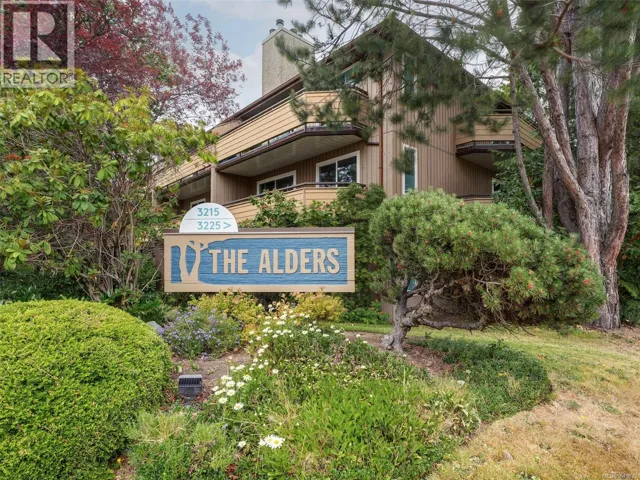 111 3215 Alder St, Saanich, British Columbia V8X1P3