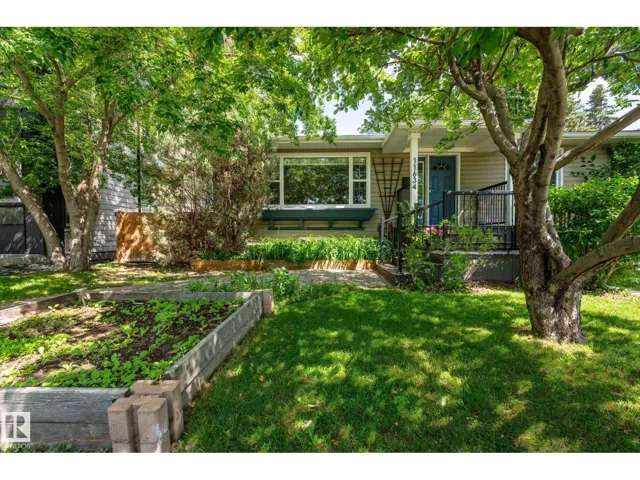 11634 74 AV NW NW, Edmonton, Alberta T6G0G2