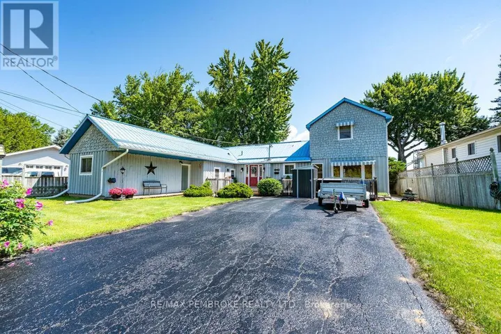 1213 BURNS DRIVE, Laurentian Valley, Ontario K8A7M9