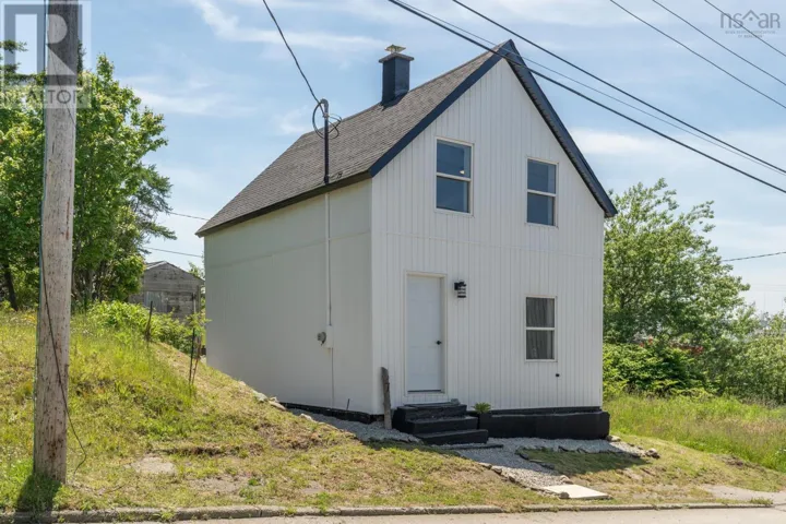 7 Pearl Street, Yarmouth, Nova Scotia B5A3M4