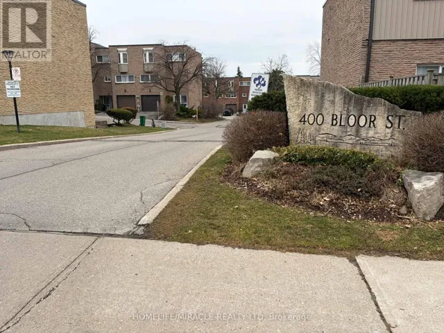 58 - 400 BLOOR STREET, Mississauga (Mississauga Valleys), Ontario L5A3M8