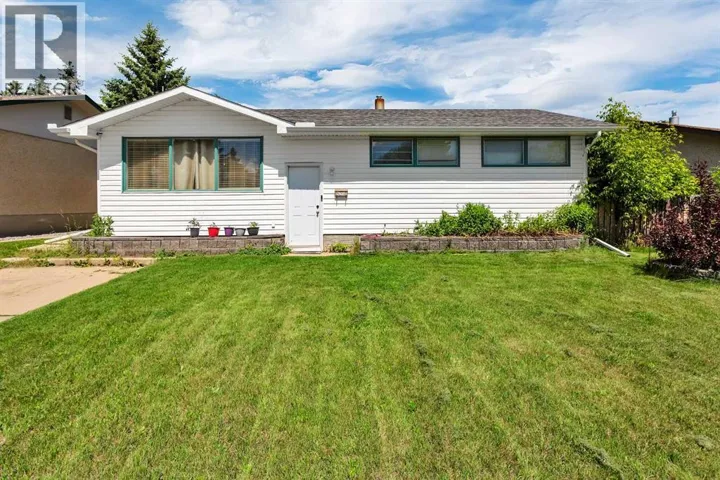 32 Otterbury Avenue, Red Deer, Alberta T4N5A1