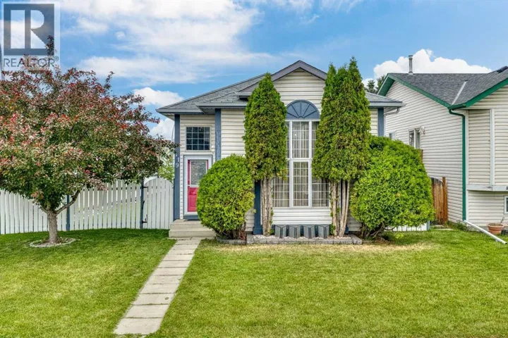 119 Applemont Close SE, Calgary, Alberta T2A7S3