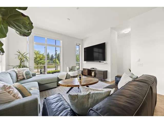 117 13993 105 BOULEVARD, Surrey, British Columbia V3T0R6