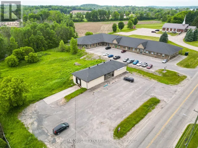 77 BEDFORD STREET, Westport, Ontario K0G1X0