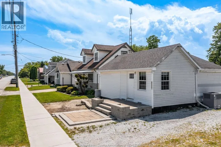 9524 WALKER ROAD, McGregor, Ontario N0R1J0