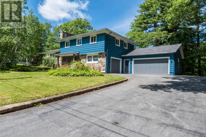 36 Acadia Street, Bridgewater, Nova Scotia B4V2B2