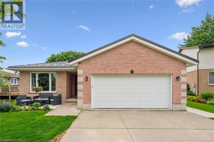 7 FERN Place, Listowel, Ontario N4W3K6