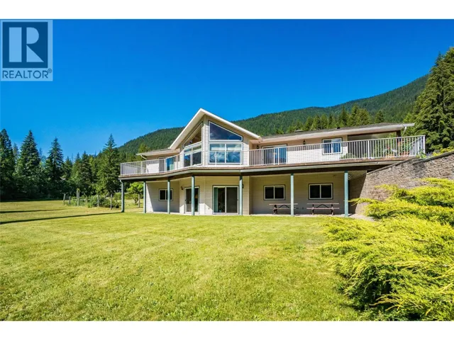 1995 Loff Road, Castlegar, British Columbia V1N4M9