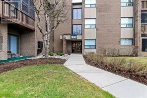 214 - 300 EVERGLADE CRESCENT, London North (North P), Ontario N6H4P8