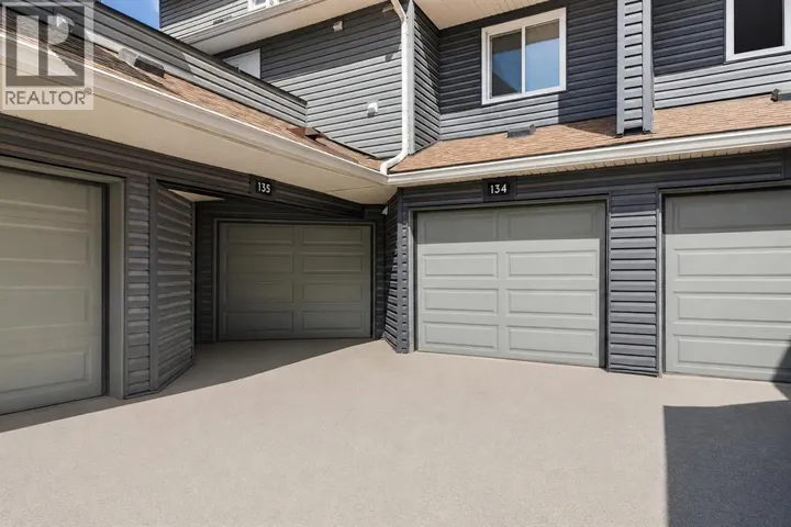 134, 48 Glamis Green SW, Calgary, Alberta T3E6V1