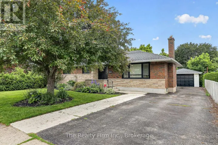 126 SPRINGBANK AVENUE N, Woodstock (Woodstock - North), Ontario N4S7P8
