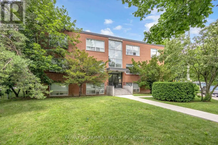 302 - 57 MERICOURT ROAD, Hamilton (Ainslie Wood), Ontario L8S2N5