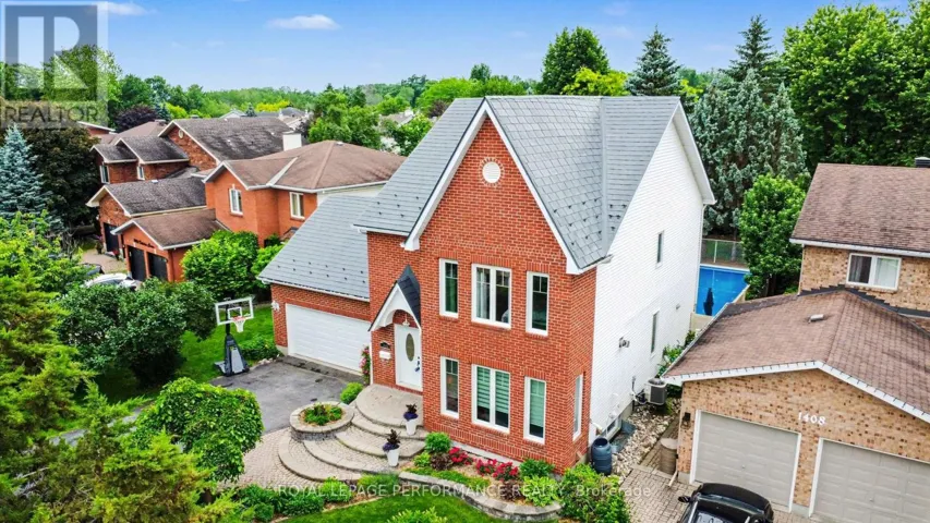 1444 CHARLEBOIS AVENUE, Ottawa, Ontario K1E3W5