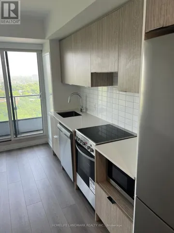 8 - 395 BLOOR STREET E, Toronto (North St. James Town), Ontario M4W0B4