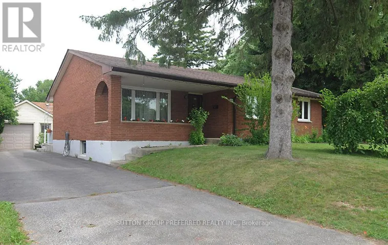 802 PHYLLIS STREET, London South (South E), Ontario N6J2Z5