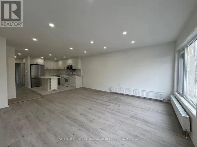 2986A DUFFERIN STREET, Toronto (Yorkdale-Glen Park), Ontario M6B3T3