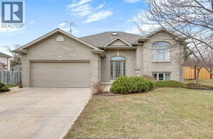 831 LAWNDALE, Kingsville, Ontario N9Y3S5