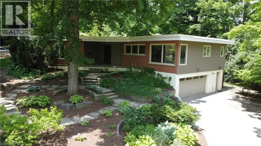 294 ALGONQUIN Drive, Waterloo, Ontario N2L2S8