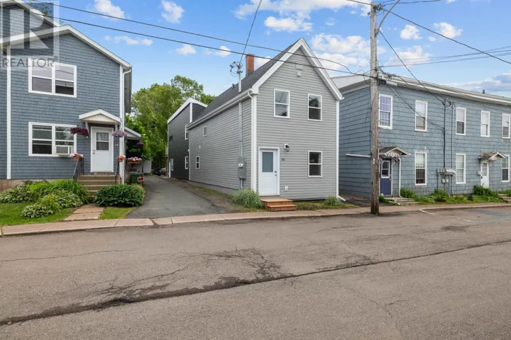 10 Chestnut Street, Charlottetown, Prince Edward Island P1A1Z5