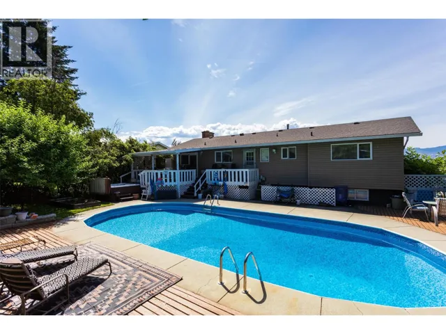 1290 Mountain Avenue, Kelowna, British Columbia V1Y7H2