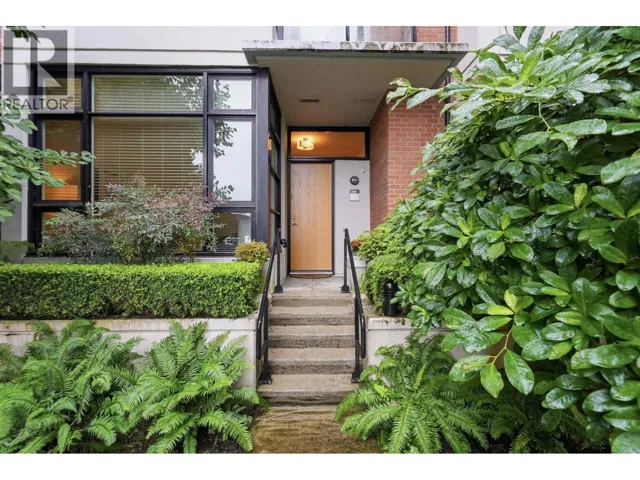 288 E 11 AVENUE, Vancouver, British Columbia V5T2C3