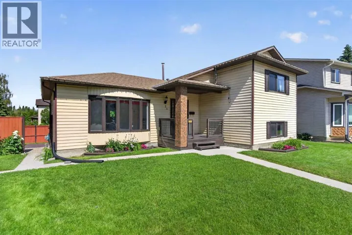 24 Mckenna Mews SE, Calgary, Alberta T2Z1W8