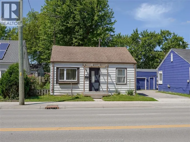 16 MCNAUGHTON AVENUE, Wallaceburg, Ontario N8A1R8