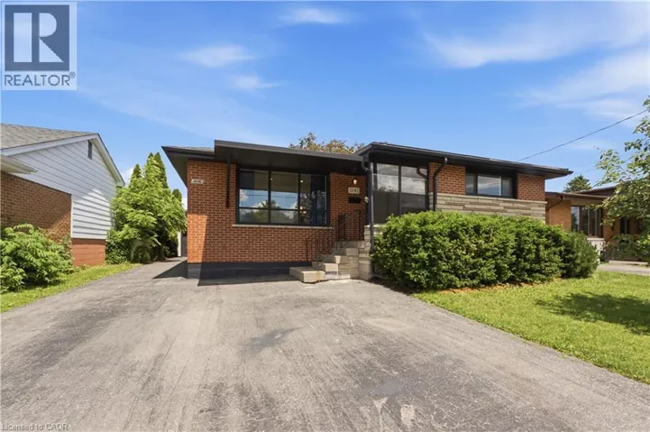 1141 MOHAWK Road E, Hamilton, Ontario L8T2S4