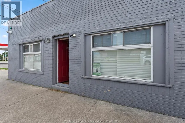 939 WYANDOTTE STREET East, Windsor, Ontario N9A3K1