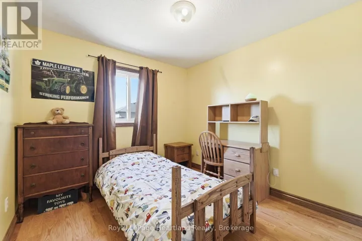 780