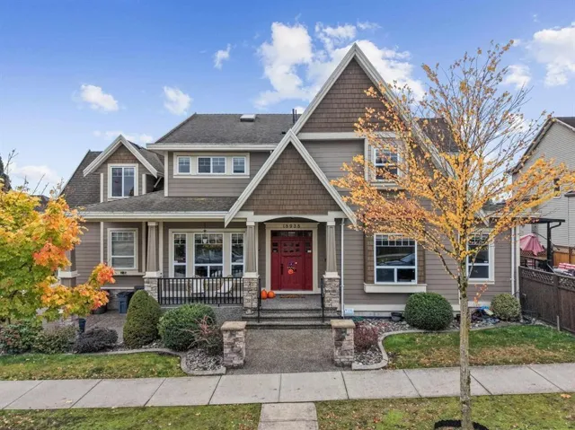 18938 54A AVENUE, Surrey, British Columbia V3S6R4