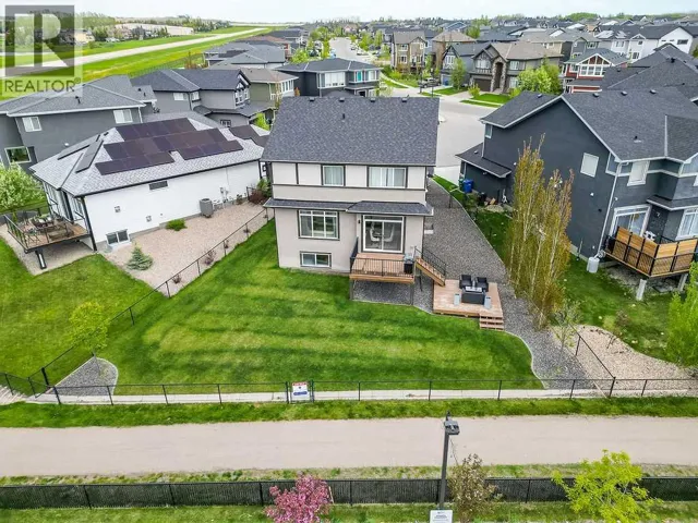 12 Ranchers Bay, Okotoks, Alberta T1S0P2