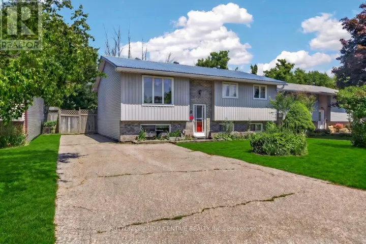 29 KORLEA CRESCENT, Orillia, Ontario L3V7K5