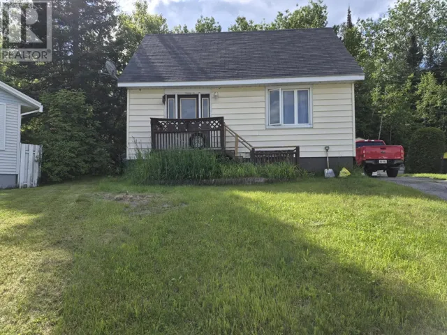 7 Essa Place, Manitouwadge, Ontario P0T2C0