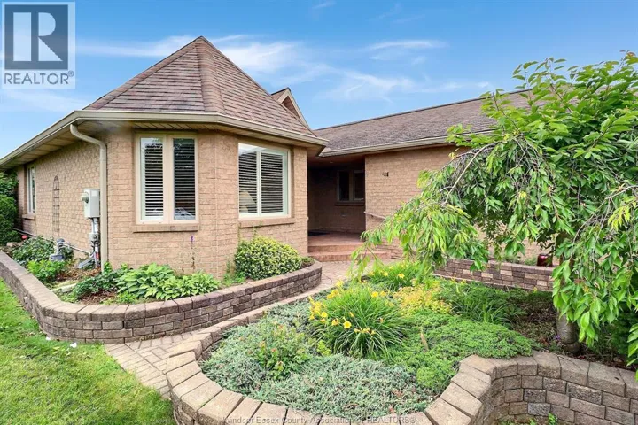 1099 IMPERIAL CRESCENT, Windsor, Ontario N9G2T4