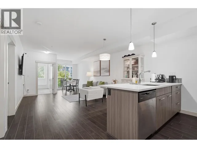 206 2214 KELLY AVENUE, Port Coquitlam, British Columbia V3C0E5