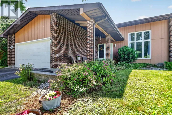 66 BEAUFORT DRIVE, Ottawa, Ontario K2L2G3